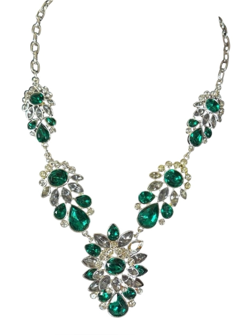 Elegant Silver and emerald Green Necklace